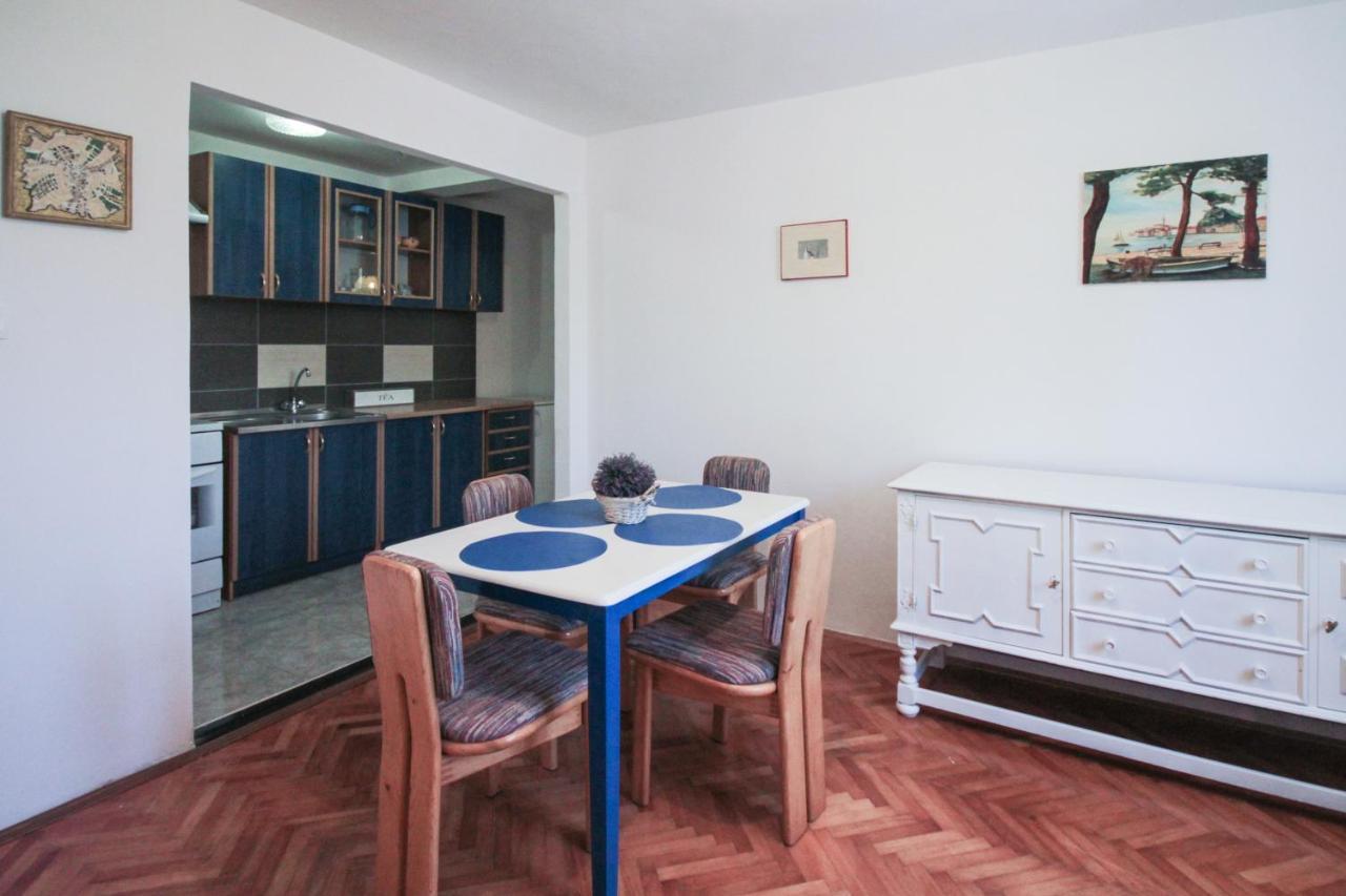 Apartment La Traviata With Parking Rovinj Exterior photo