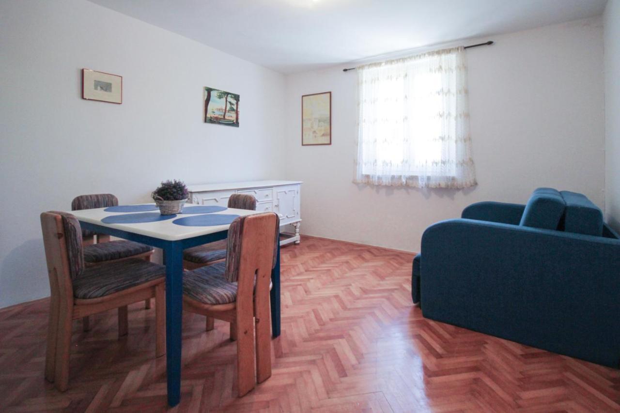 Apartment La Traviata With Parking Rovinj Exterior photo